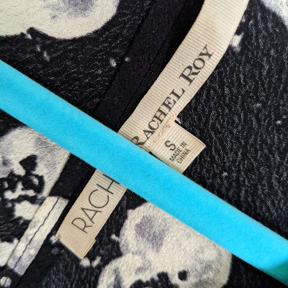 RACHEL Rachel Roy Sleeveless Flowy Blouse - Picture 3 of 6